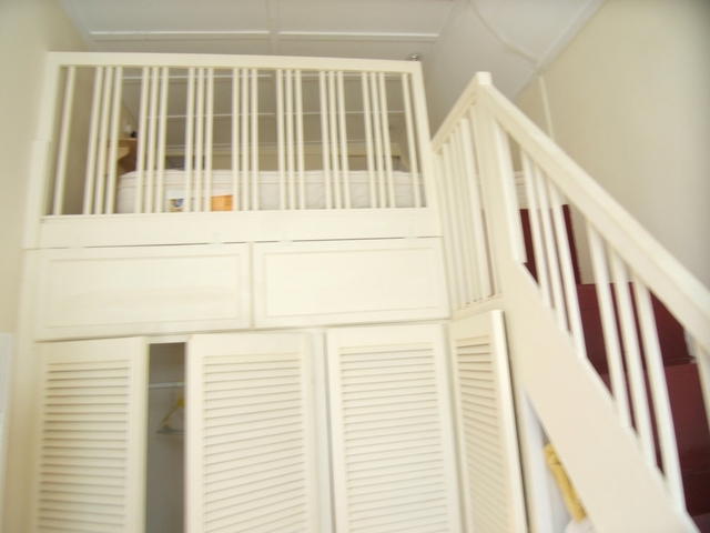  Image of 1 bedroom Flat to rent in Sinclair Road London W14 at Brook Green Kensington Olympia W14 London, W14 0NH