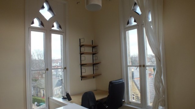  Image of 2 bedroom Apartment to rent in Kirkstall Lane Headingley Leeds LS6 at Kirkstall Lane  Leeds, LS6 3DS