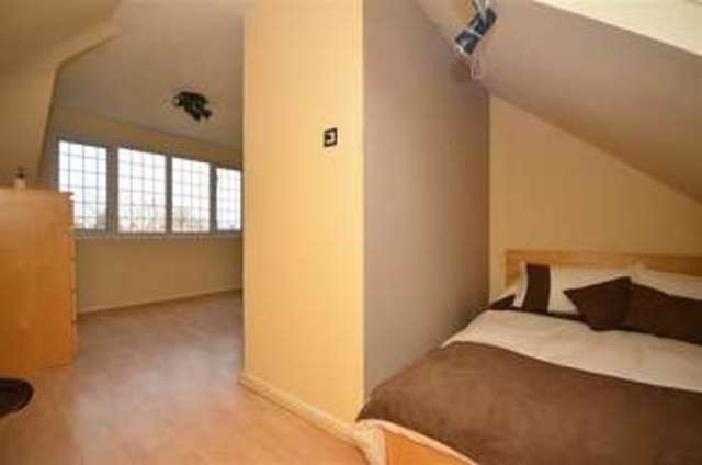  Image of 4 bedroom Semi-Detached house for sale in St. Anthonys Avenue Woodford Green IG8 at Woodford Green Essex Woodford Green, IG8 7EP