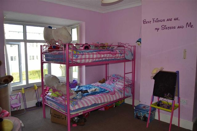  Image of 3 bedroom Property for sale in St. Marys Walk Bridlington YO16 at St Marys Walk Bridlington Bridlington, YO16 7LJ