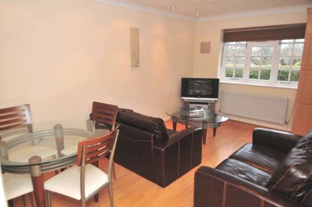  Image of 2 bedroom Apartment to rent in St. Nicholas Court Crawley RH10 at St Nicholas Court, Crawley Lane Pound Hill Crawley, RH10 7GT