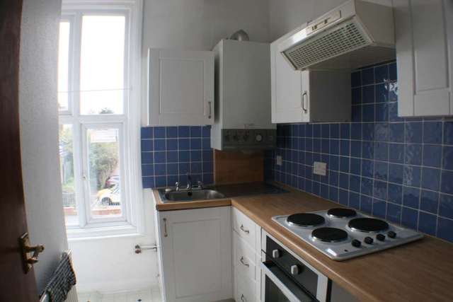  Image of 2 bedroom Flat for sale in Station Road Westcliff-on-Sea SS0 at Station Road  Westcliff On Sea, SS0 7RA