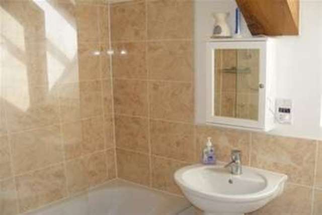  Image of 1 bedroom Flat to rent in Cypress Oaks Stalybridge SK15 at Stalybridge, SK15 3GQ