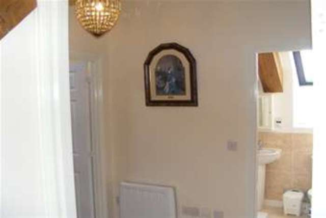  Image of 1 bedroom Flat to rent in Cypress Oaks Stalybridge SK15 at Stalybridge, SK15 3GQ