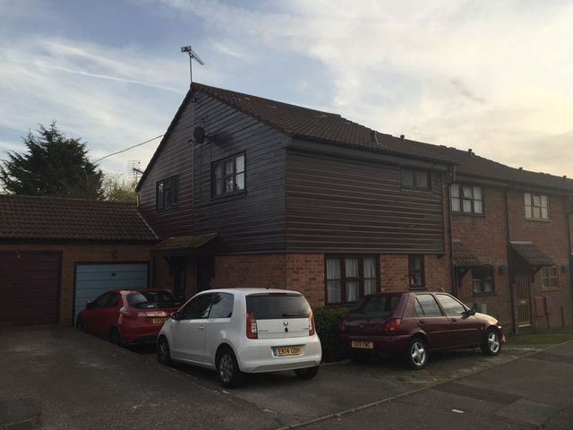  Image of 1 bedroom Terraced house to rent in Suffolk Avenue Leigh-on-Sea SS9 at Suffolk Avenue  Leigh-On-Sea, SS9 3HF