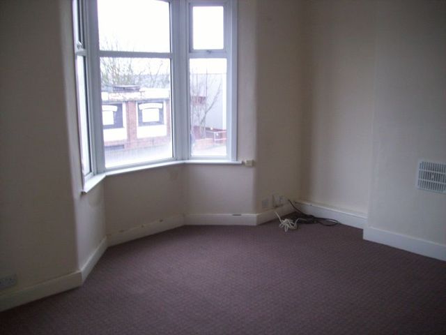  Image of 2 bedroom Flat to rent in Sutton Road Southend-on-Sea SS2 at Sutton Road  Southend-On-Sea, SS2 5ES