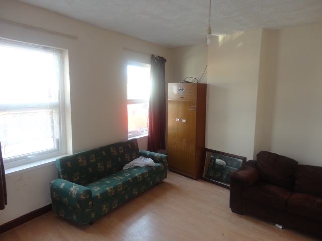  Image of 1 bedroom Flat to rent in Tat Bank Road Oldbury B68 at Tat Bank Road  Oldbury, B68 8NP