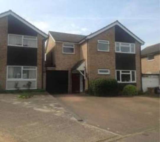  Image of 4 bedroom Detached house for sale in The Hawthorns Maple Cross Rickmansworth WD3 at Maple Cross Rickmansworth Maple Cross, WD3 9UH