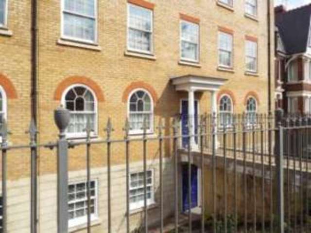  Image of 2 bedroom Flat for sale in New Road Rochester ME1 at 32 New Road Rochester Rochester, ME1 1DX