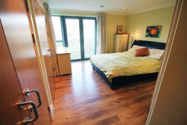 Image of 3 bedroom Apartment for sale in Tallow Road Brentford TW8 at Braunston House Tallow Road Brentford, TW8 8ET