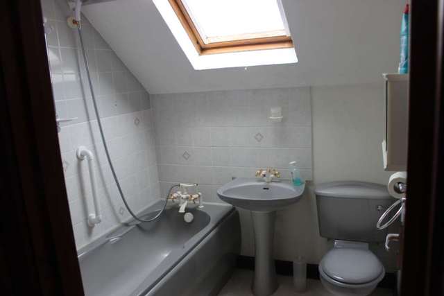  Image of 3 bedroom Apartment for sale in The Maltings Church Close Coltishall Norwich NR12 at The Maltings Coltishall Norwich, NR12 7DZ