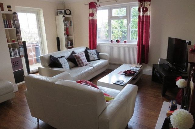  Image of 3 bedroom Semi-Detached house to rent in The Uplands Melton Mowbray LE13 at The Uplands  Melton Mowbray, LE13 0AF