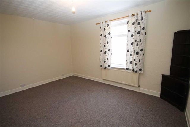  Image of 2 bedroom Property to rent in Todmorden Road Littleborough OL15 at Todmorden Road Littleborough Littleborough, OL15 9EA
