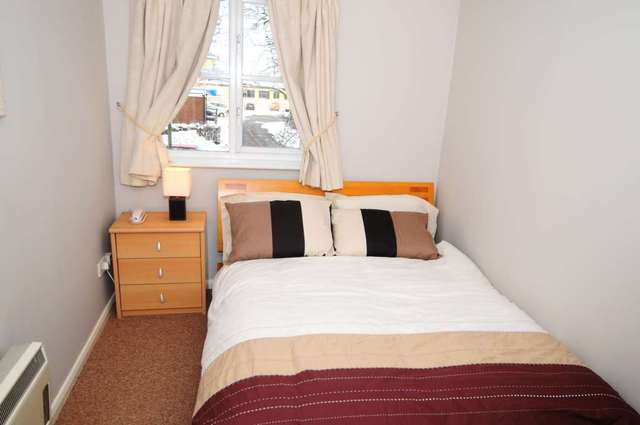  Image of 2 bedroom Apartment to rent in Town Mead Crawley RH11 at Highfield House, Town Mead  Crawley, RH11 7EH