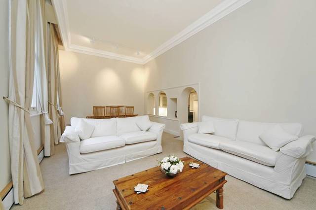  Image of 3 bedroom Flat to rent in Vicarage Gate London W8 at Vicarage Gate  London, W8 4HH