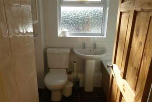  Image of 1 bedroom Flat to rent in Wadsworth Avenue Sheffield S12 at Sheffield, S12 2DG