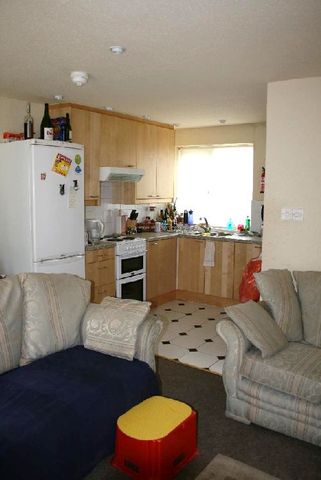  Image of 3 bedroom House Share to rent in Water Mill Close Selly Oak Birmingham B29 at Selly Oak Bristol Selly Oak, B29 6TS