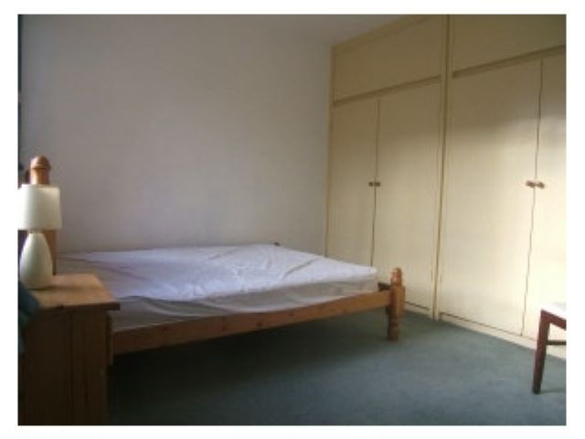  Image of 2 bedroom Flat to rent in Augustus Road London SW19 at 95 Augustus Road  Southfields, SW19 6EQ