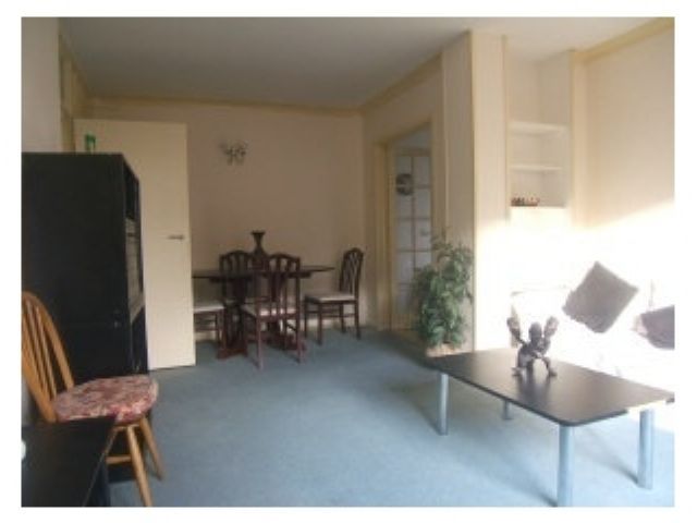  Image of 2 bedroom Flat to rent in Augustus Road London SW19 at 95 Augustus Road  Southfields, SW19 6EQ