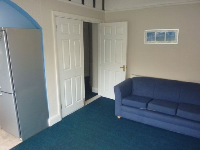  Image of Property to rent in Westcliff Park Drive Westcliff-on-Sea SS0 at Westcliff Park Drive  Westcliff-On-Sea, SS0 9LP