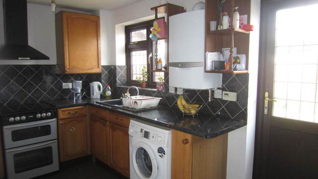  Image of 2 bedroom Semi-Detached house for sale in Westlake Close Yeading Hayes UB4 at Middlesex  Hayes, UB4 9RT