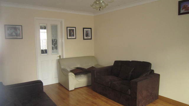  Image of 2 bedroom Semi-Detached house for sale in Westlake Close Yeading Hayes UB4 at Middlesex  Hayes, UB4 9RT