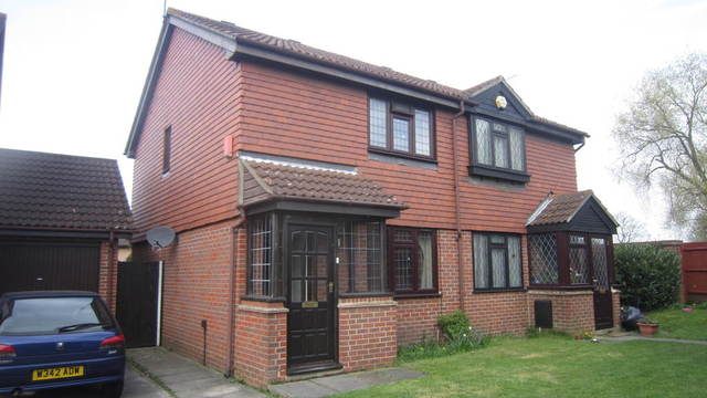  Image of 2 bedroom Semi-Detached house for sale in Westlake Close Yeading Hayes UB4 at Middlesex  Hayes, UB4 9RT