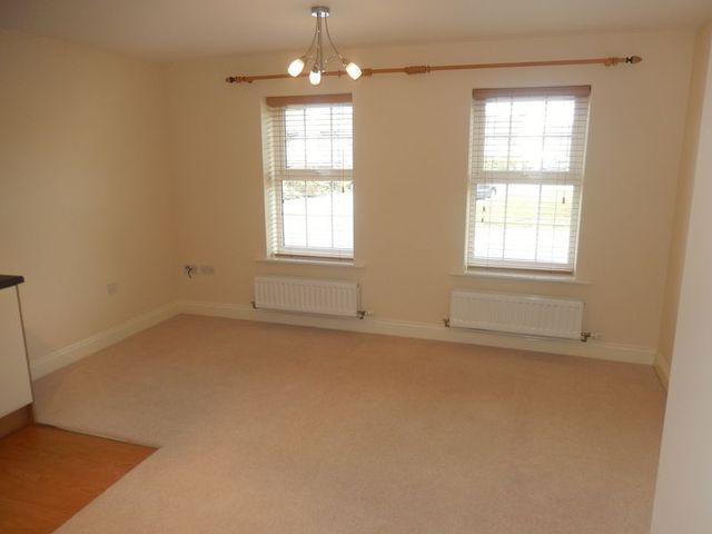  Image of 2 bedroom Flat to rent in Wharf Gardens Bingham Nottingham NG13 at Wharf Gardens Bingham Nottingham, NG13 8YE