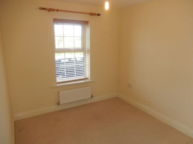  Image of 2 bedroom Flat to rent in Wharf Gardens Bingham Nottingham NG13 at Wharf Gardens Bingham Nottingham, NG13 8YE