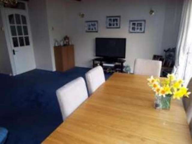  Image of 3 bedroom End of Terrace for sale in Woodbridge Close Luton LU4 at Luton Bedfordshire Leagrave, LU4 9DB