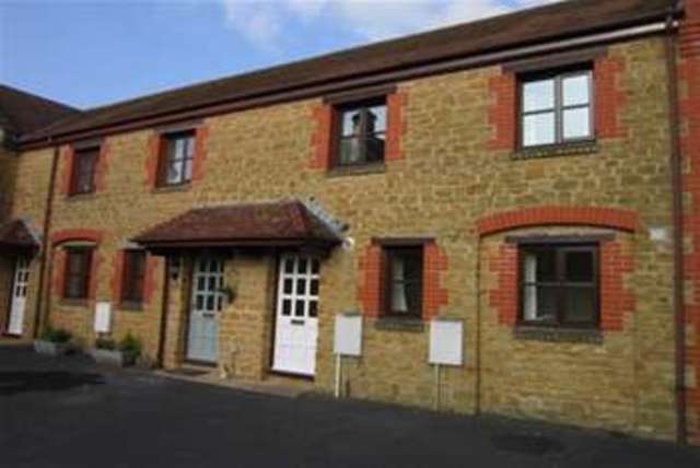  Image of 3 bedroom Mews to rent in Woodcock Street Castle Cary BA7 at Castle Cary, BA7 7BJ
