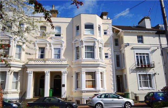  Image of 1 bedroom Flat to rent in York Road Tunbridge Wells TN1 at Kent, TN1 1JY