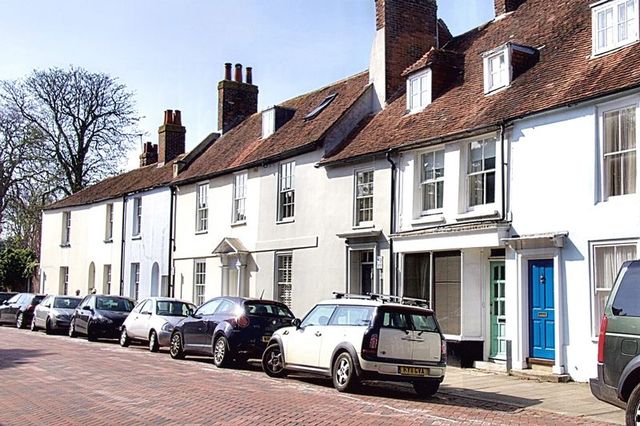  Image of 3 bedroom Terraced house for sale in Westgate Chichester PO19 at Westgate  Chichester, PO19 3EU