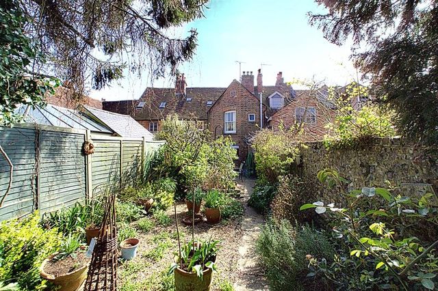  Image of 3 bedroom Terraced house for sale in Westgate Chichester PO19 at Westgate  Chichester, PO19 3EU