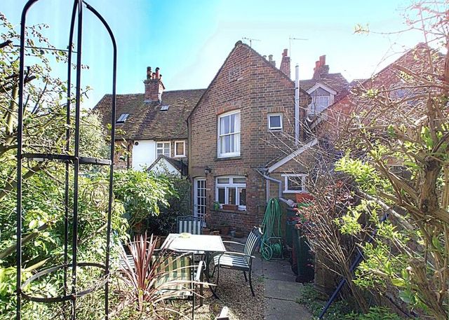 Image of 3 bedroom Terraced house for sale in Westgate Chichester PO19 at Westgate  Chichester, PO19 3EU