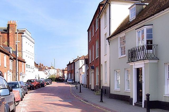  Image of 3 bedroom Terraced house for sale in Westgate Chichester PO19 at Westgate  Chichester, PO19 3EU