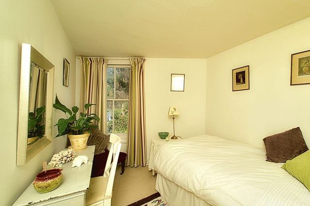  Image of 3 bedroom Terraced house for sale in Westgate Chichester PO19 at Westgate  Chichester, PO19 3EU