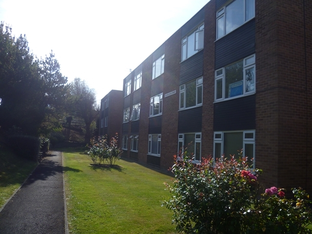  Image of 1 bedroom Flat to rent in Woodlands Road Lytham St. Annes FY8 at Woodlands Road  Ansdell, FY8 4EA