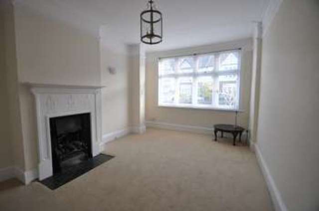  Image of 4 bedroom Terraced house to rent in Blagdon Road New Malden KT3 at Blagdon Road  New Malden, KT3 4AL