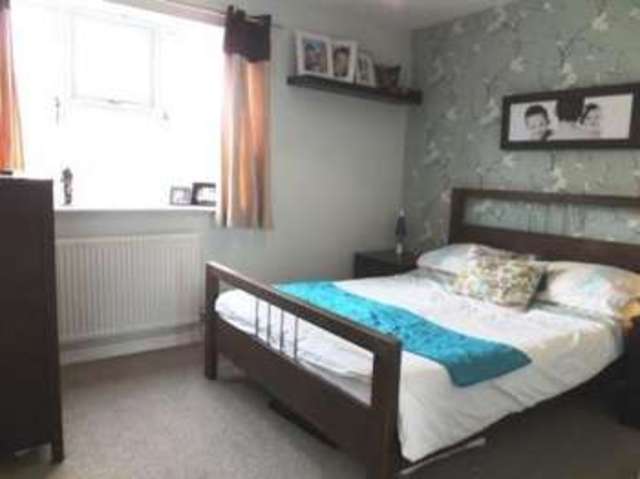  Image of 3 bedroom Semi-Detached house for sale in Berners Way Faringdon SN7 at Berners Way  FARINGDON, SN7 7NR