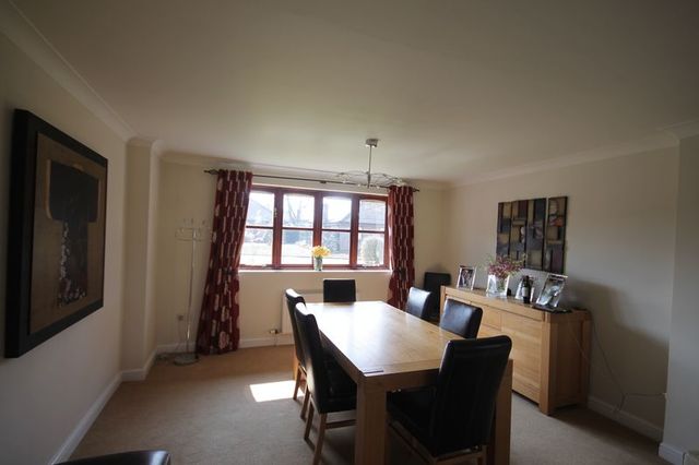  Image of 4 bedroom Detached house to rent in Rye Field Ashtead KT21 at Rye Field  Ashtead, KT21 2EH