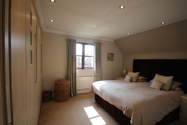  Image of 4 bedroom Detached house to rent in Rye Field Ashtead KT21 at Rye Field  Ashtead, KT21 2EH