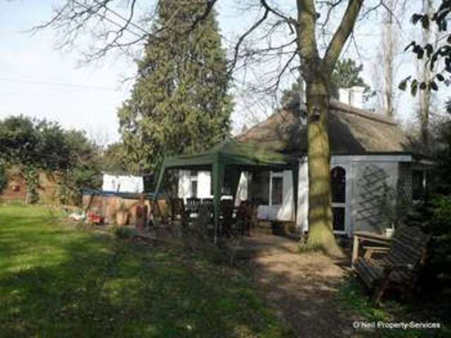  Image of 3 bedroom Detached house to rent in Fulmer Lane Gerrards Cross SL9 at Fulmer Lane  Gerrards Cross, SL9 7BL