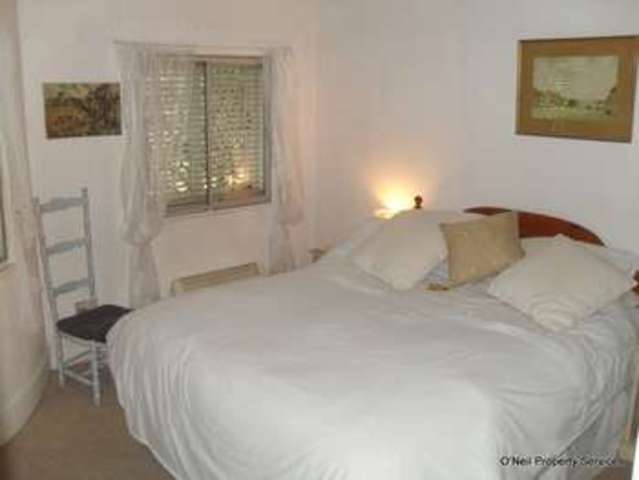  Image of 3 bedroom Cottage to rent in Fulmer Lane Gerrards Cross SL9 at Fulmer Lane  Gerrards Cross, SL9 7BL