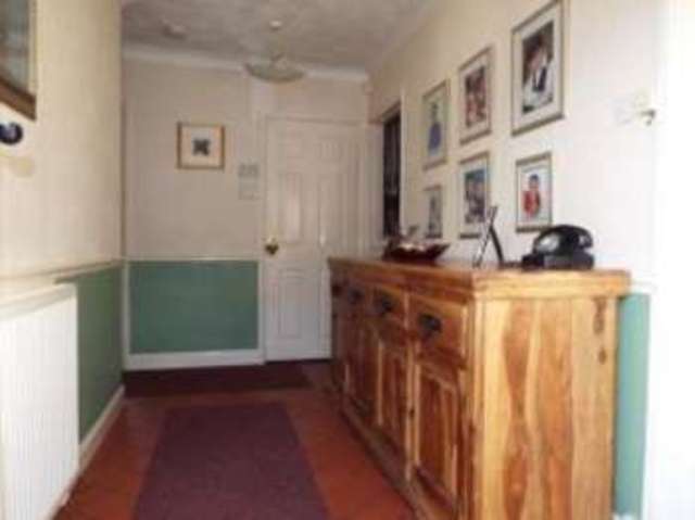  Image of 3 bedroom Bungalow for sale in Abbey Fields Faversham ME13 at Faversham Kent Faversham, ME13 8JD