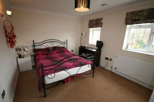  Image of 2 bedroom Maisonette to rent in Widmore Drive Hemel Hempstead Industrial Estate Hemel Hempstead HP2 at Widmore Drive Adeyfield Hemel Hempstead, HP2 5JL