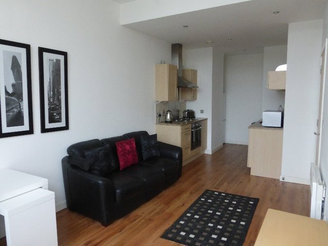  Image of 1 bedroom Flat to rent in Albion Street Glasgow G1 at City Centre Glasgow Glasgow, G1 1QS
