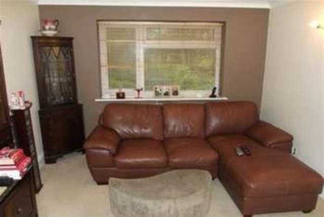 Image of 2 bedroom Maisonette to rent in Amberley Court Sidcup DA14 at Sidcup, DA14 6JT