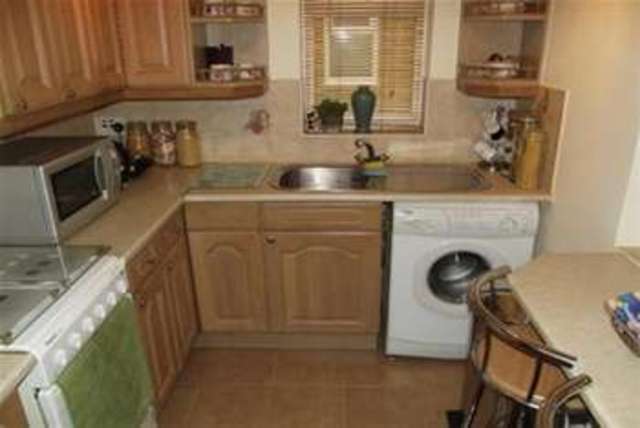  Image of 2 bedroom Maisonette to rent in Amberley Court Sidcup DA14 at Sidcup, DA14 6JT