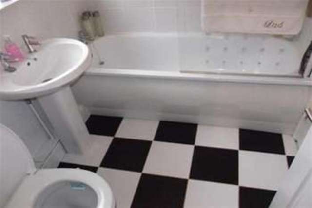  Image of 2 bedroom Maisonette to rent in Amberley Court Sidcup DA14 at Sidcup, DA14 6JT